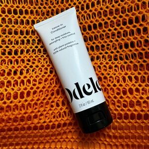 ❗️6/$25❗️Odele Leave In Conditioner